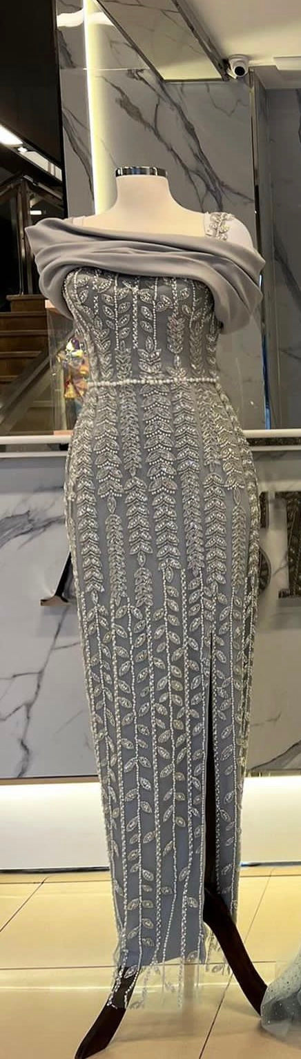 القمر الرمادي