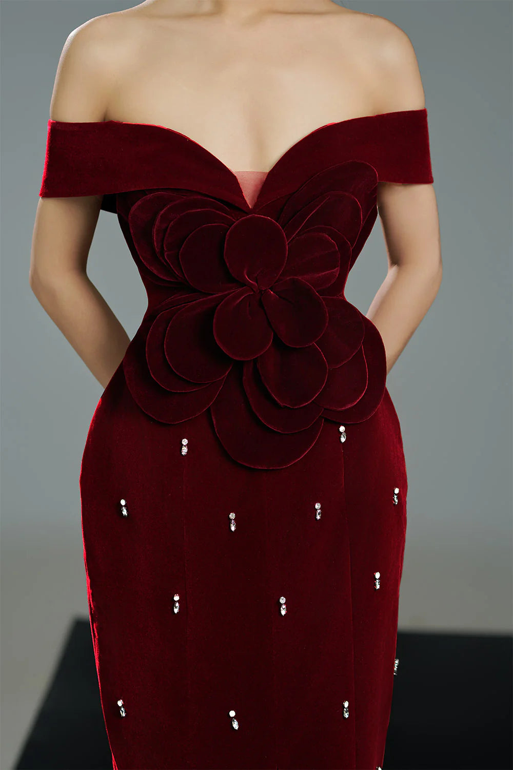 Red royal dress with crystals – mela-boutiques