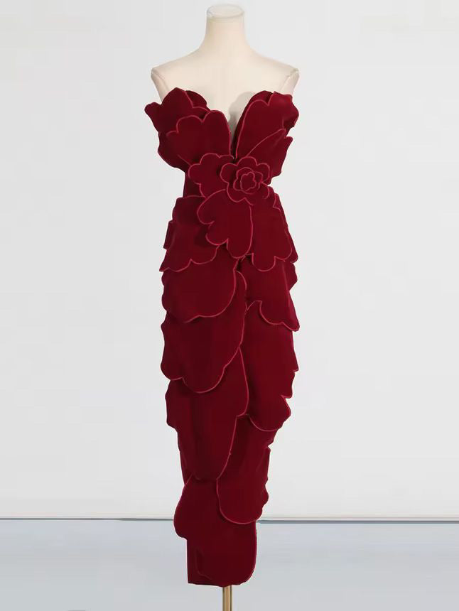 فستان احمر ملكي مع اكمام