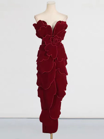 فستان احمر ملكي مع اكمام